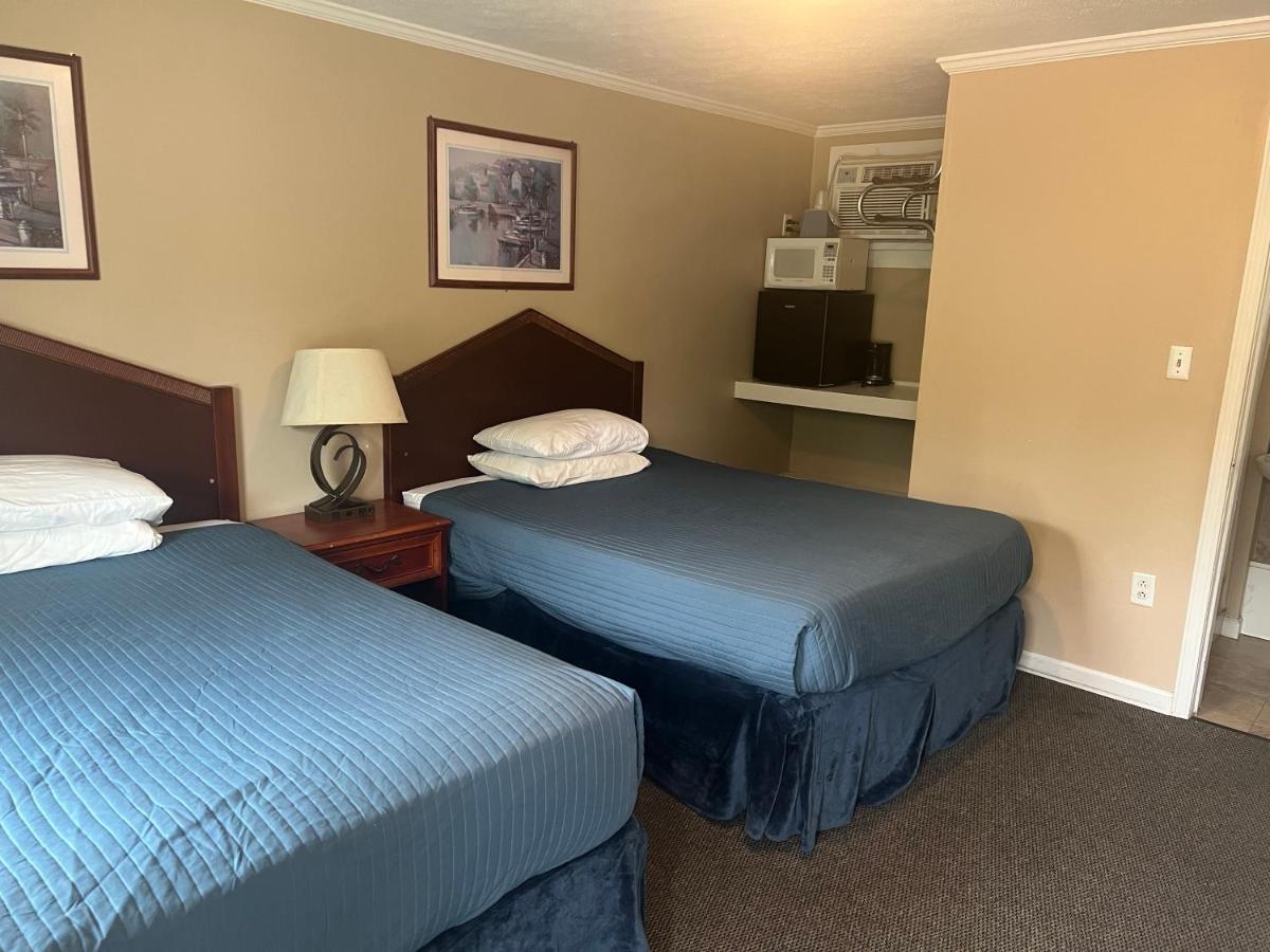 Steelhead Inn Erie Bagian luar foto